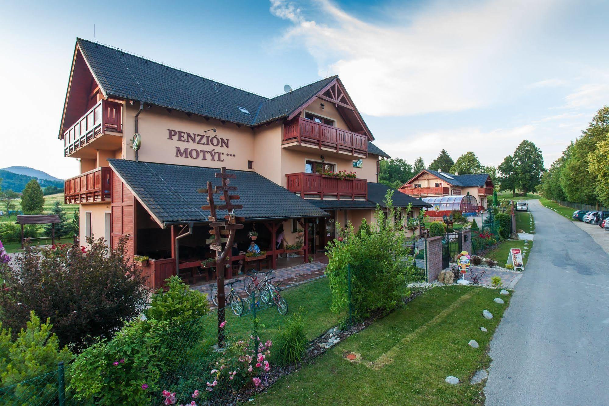 Penzion Motyl Hotel Liptovská Teplá Kültér fotó